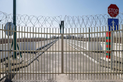 Rus birliklerinin kontrolü Ermenistan'a bıraktığı Margara Sınır Kapısı görüntülendi