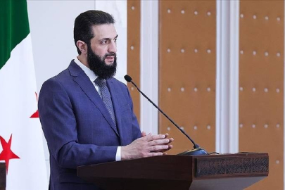 Suriye Cumhurbaşkanı Colani, geçici anayasa bildirgesini imzaladı