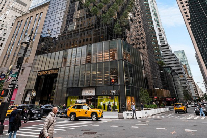 Yahudi protestocular Trump Tower'ı işgal etti