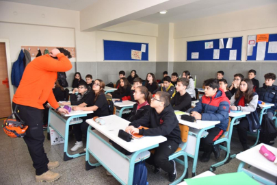 Bursa Yıldırım Belediyesi’nden deprem eğitimi