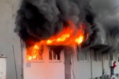 Çanakkale Gelibolu'da alevlere teslim olan ev kullanılamaz hale geldi