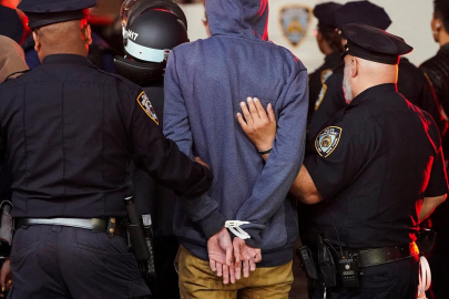 ABD'de Filistin destekçisi öğrencilere yönelik gözaltılar sürüyor