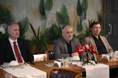 İnegöl Belediye Başkanı Alper Taban basın mensuplarıyla iftarda yaptı