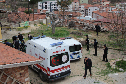 Amasya’da 28 yaşındaki genç evinin önünde bıçaklanarak öldürüldü