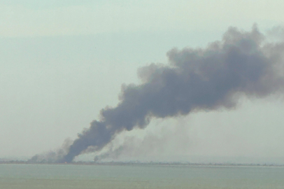Bursa'da herkes Yaren'i konuşurken Uluabat Gölü sazlıklarını ateşe verdiler!