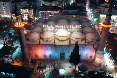Bursa Ulu Camii'ye "Aile toplumun temelidir" yazılı mahya asılacak!