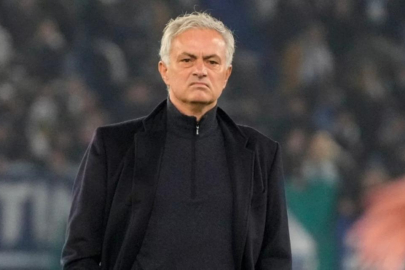 Jose Mourinho isyan etti! 'Bize oynadıkları gibi Galatasaray'a oynamıyorlar'