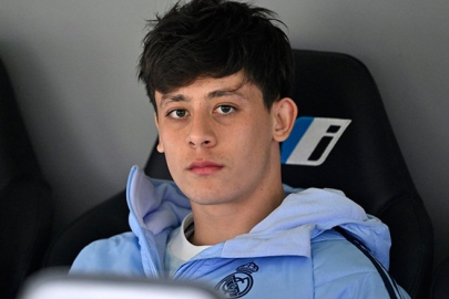 Real Madrid'den transfer piyasasını sarsacak hamle!