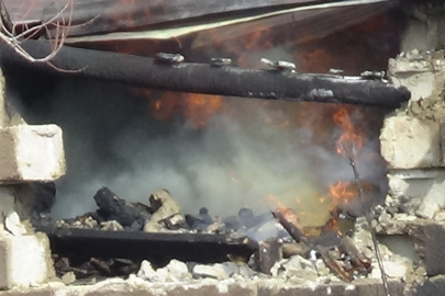 Van Edremit'te odunluk yangını