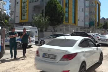 Antalya'da bir şahıs oğlu tarafından bıçaklanarak öldürüldü