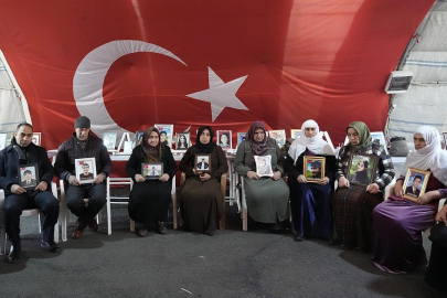 Evlat nöbetine bir aile daha katıldı