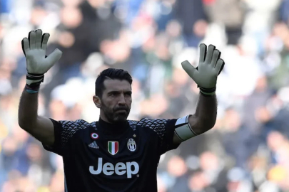 Gianluigi Buffon'a oğlundan kötü sürpriz!
