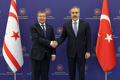 Bakan Fidan, KKTC Başbakanı Üstel ile bir araya geldi