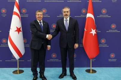 Fidan, KKTC Başbakanı Üstel ile görüştü