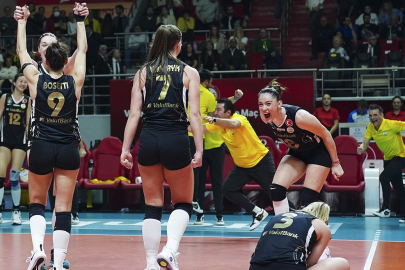 VakıfBank, Eczacıbaşı'na set vermedi