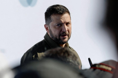 Zelenski, Rusya'nın Ukrayna'ya yönelik hava saldırılarının sürdüğünü belirtti