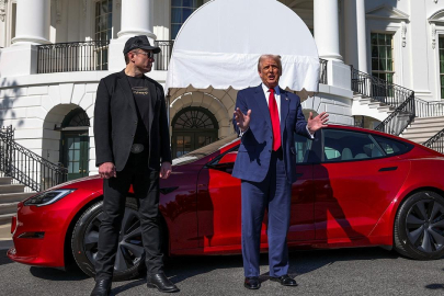 ABD Başkanı Trump'tan "Tesla saldırıları"na karışanlara 20 yıla kadar hapis cezası uyarısı
