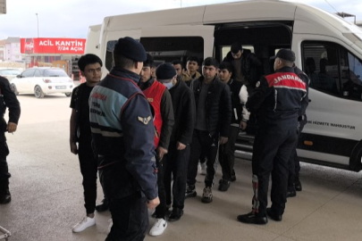 Bursa'da fabrikada çalıştırılan 13 kaçak göçmen yakalandı