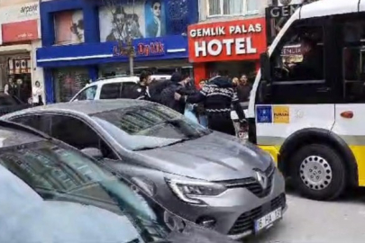 Bursa'da motokuryeler arasında bıçaklı kavga!