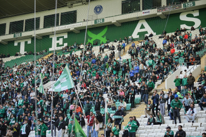 Bursaspor tribünlerinde&nbsp;şampiyonluk coşkusu