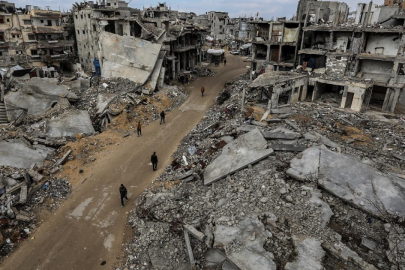 Katil İsrail Han Yunus'a saldırdı