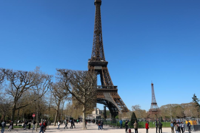 Paris'te referandum: 500 cadde trafiğe kapatılacak