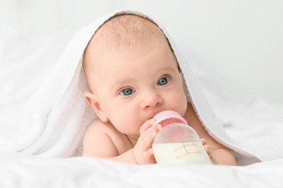 Uzmanlar uyarıyor: Bu alışkanlık bebeklerde diş çürüğüne yol açıyor