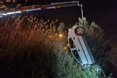 Bursa'da otomobil şarampole devrildi! Sürücünün durumu...