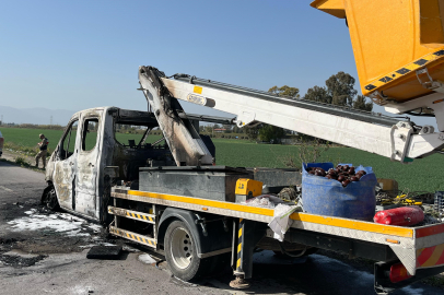 Hatay'da seyir halindeki vinç alevlere teslim oldu