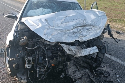 Van'da taziyeden dönen doktor trafik kazasında yaralandı