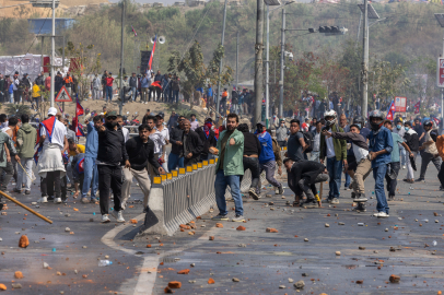 Nepal’de monarşi destekçileri polisle çatıştı: 2 ölü