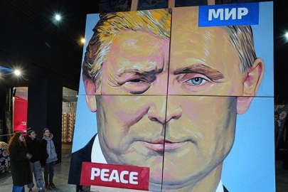 Telegraph gizli anlaşmanın belgelerini ifşa etti! 'Trump Zelenski'nin başına silah dayadı'