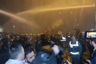 Bursa'da izinsiz gösteri düzenleyen çok sayıda şüpheli tutuklandı