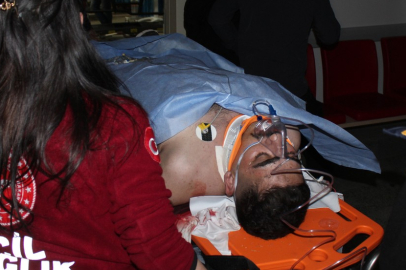 Aksaray’da çıkan bıçaklı küfürleşme kavgasında kan aktı