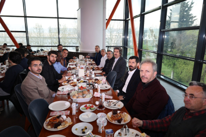 Bursa Uludağ Üniversitesi'nde uluslararası öğrenciler, bayramı hocalarıyla kutladı