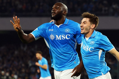 Napoli, Milan'ı yıktı