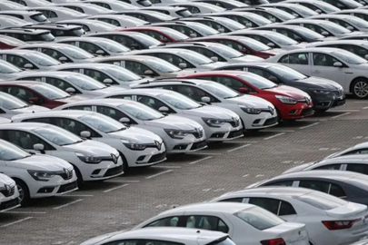 Otomobil fiyatlarını artıracak hamle! Fitch'ten uyarı geldi