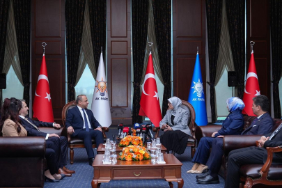 Siyasi partilerde bayramlaşma