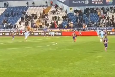 Hakemden yeşil sahalarda daha önce görülmemiş ofsayt kararı! Arda Turan sinirden çılgına döndü...