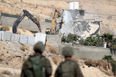 İsrail Doğu Kudüs'te Filistinlilere ait yapıları yıktı