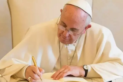 Vatikan: Papa'nın iyileşme süreci devam ediyor