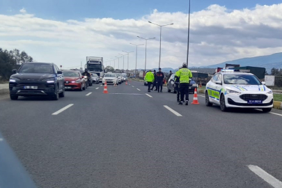 Balıkesir'de otomobil yayaya çarptı