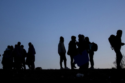 Bayram'da yapılan denetimlerde 696 düzensiz göçmen tespit edildi