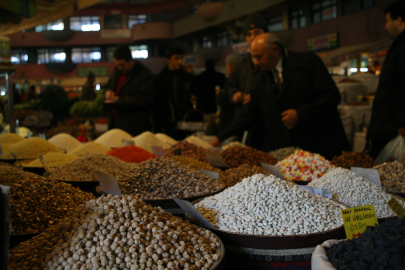 Bazı bakliyat ve yem bitkilerindeki üretimle iç tüketim karşılanamıyor