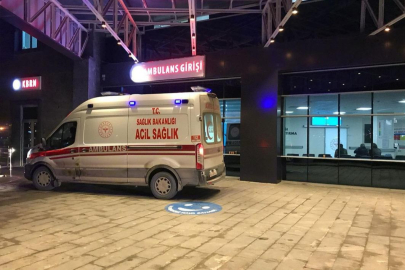 Kocasının boğazına bıçak sapladı