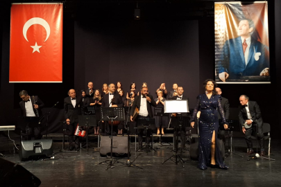 Bursa Nilüfer 30 Ağustos Zafer Türk Sanat Müziği topluluğu ikinci konsere hazırlanıyor