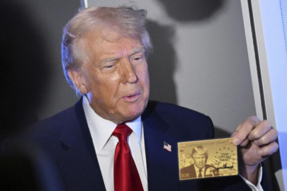 Trump altın kartını 5 milyon dolara satışa çıkardı
