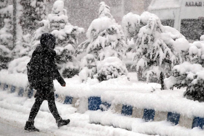 Bursa'ya Nisan'ın ortasında kar sürprizi! Meteoroloji ilçe ilçe uyardı