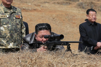 Kuzey Kore'den devasa tatbikat