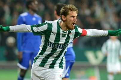 Serdar Aziz'den flaş karar! Futbolu bırakıyor...